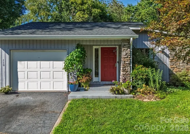 Photo 2 of Single family home for sale at 110 Aurora Dr, Asheville, NC 28805 | MLS# 4418435 | Listing updated on 2026-09-04