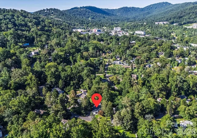 Photo 48 of Single family home for sale at 110 Aurora Dr, Asheville, NC 28805 | MLS# 4418435 | Listing updated on 2026-09-04