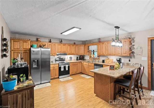 Photo 3 of Single family home for sale at 143 Mohegan Trl, Mocksville, NC 27028 | MLS# 4418436 | Listing updated on 2026-09-23