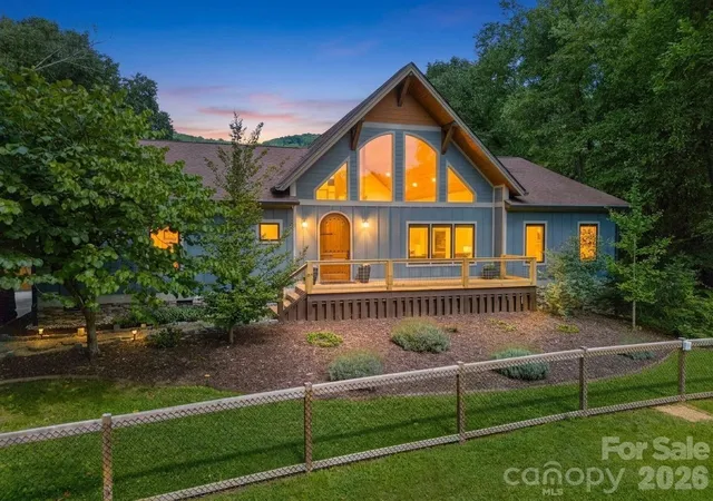 Photo 1 of Single family home for sale at 73 Hudson Holw, Horse Shoe, NC 28742 | MLS# 4418438 | Listing updated on 2026-09-22