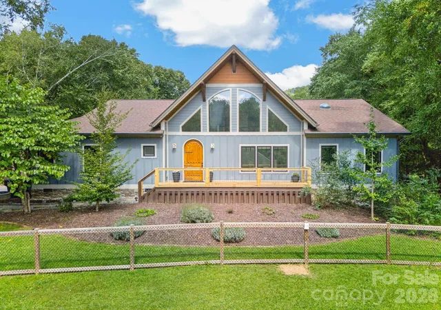 Photo 2 of Single family home for sale at 73 Hudson Holw, Horse Shoe, NC 28742 | MLS# 4418438 | Listing updated on 2026-09-22