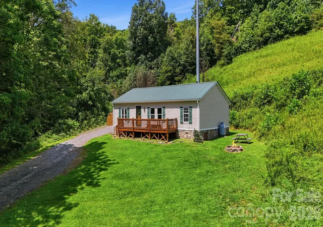 Photo 2 of Single family home for sale at 8807 Nc Hwy 194 N, Todd, NC 28684 | MLS# 4418442 | Listing updated on 2026-08-27