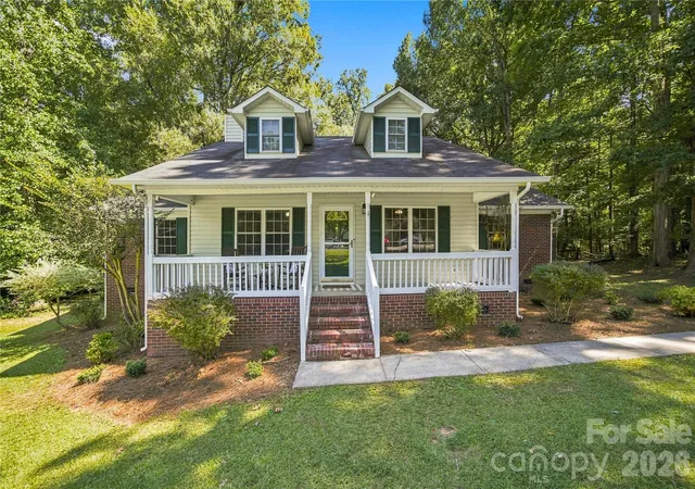 Photo 1 of Single family home for sale at 122 Providence Pl, York, SC 29745 | MLS# 4418463 | Listing updated on 2026-09-04