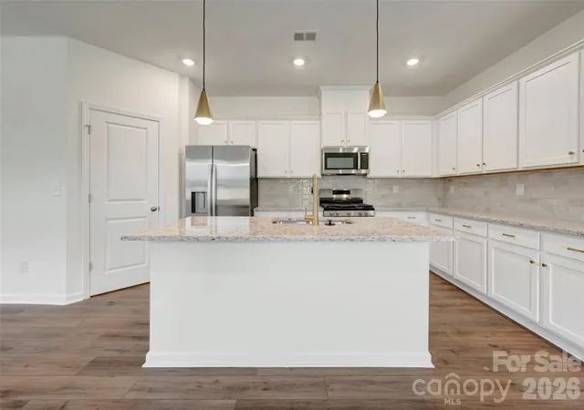Photo 3 of Single family home for sale at 1529 Kate Cecil Wy, York, SC 29745 | MLS# 4418464 | Listing updated on 2026-10-12