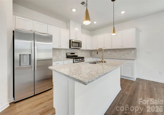 Photo 3 of Single family home for sale at 1529 Kate Cecil Wy, York, SC 29745 | MLS# 4418464 | Listing updated on 2026-10-12