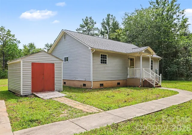 Photo 2 of Single family home for sale at 1646 Joe Caldwell Rd, Chester, SC 29706 | MLS# 4418475 | Listing updated on 2026-10-28