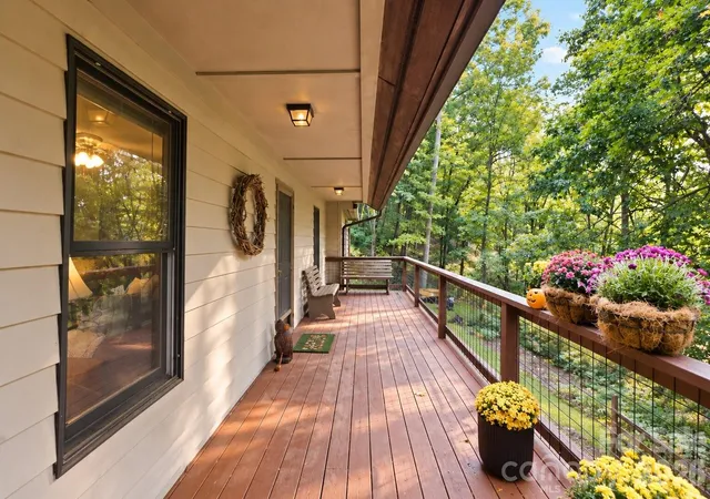 Photo 3 of Single family home for sale at 1424 Big Cvs Rd, Waynesville, NC 28786 | MLS# 4418496 | Listing updated on 2026-10-05