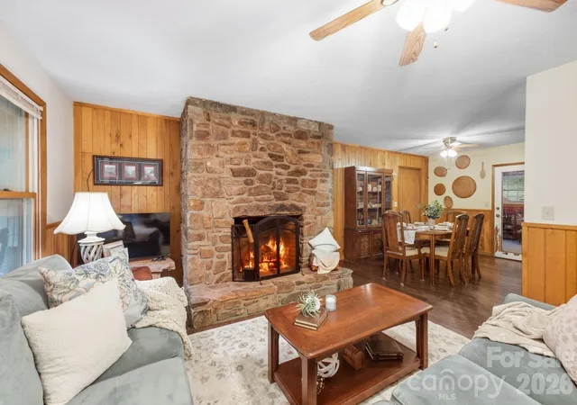 Photo 4 of Single family home for sale at 1424 Big Cvs Rd, Waynesville, NC 28786 | MLS# 4418496 | Listing updated on 2026-10-05