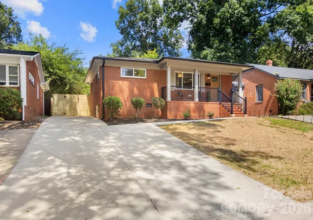 Photo 2 of Single family home for sale at 546 W Kingston Ave, Charlotte, NC 28203 | MLS# 4418497 | Listing updated on 2026-09-18