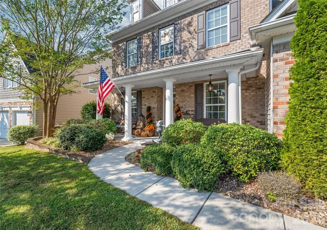 Photo 2 of Single family home for sale at 3327 Brackhill St, Davidson, NC 28036 | MLS# 4418504 | Listing updated on 2026-09-29