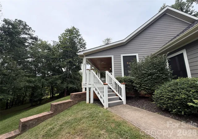 Photo 3 of Single family home for sale at 11 Jupiter Hills Dr, Weaverville, NC 28787 | MLS# 4418516 | Listing updated on 2026-10-04