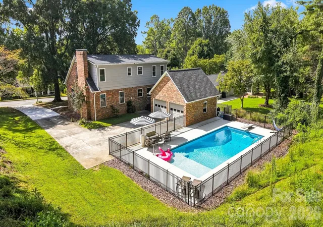 Single family home for sale at 703 Wilmore St Ne, Lenoir, NC 28645 | MLS# 4418519