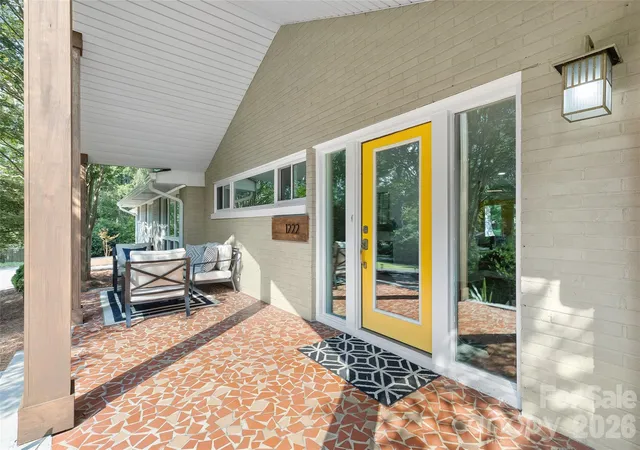 Photo 3 of Single family home for sale at 1222 Burtonwood Cir, Charlotte, NC 28212 | MLS# 4418524 | Listing updated on 2026-09-22