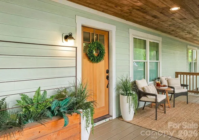 Photo 3 of Condo for sale at 141 Courtland Ave #2, Asheville, NC 28801 | MLS# 4418531 | Listing updated on 2026-10-03