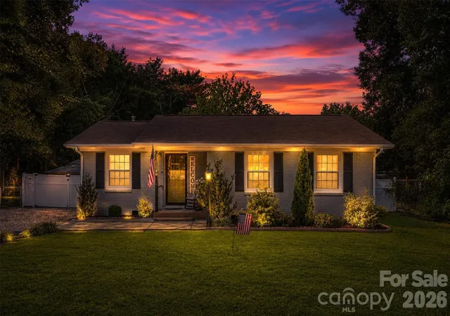 Single family home for sale at 19213 Carter Cir, Cornelius, NC 28031 | MLS# 4418542