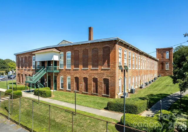 Photo 3 of Condo for sale at 1 Buffalo Ave Nw #85, Concord, NC 28025 | MLS# 4418572 | Listing updated on 2026-09-23