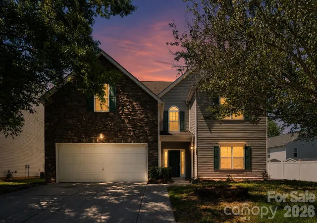 Photo 2 of Single family home for sale at 3006 Royal Troon Dr, Matthews, NC 28104 | MLS# 4418577 | Listing updated on 2026-08-28