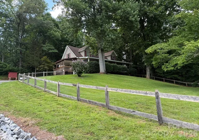 Photo 1 of Single family home for sale at 206 Bethabara Loop, Hayesville, NC 28904 | MLS# 4418579 | Listing updated on 2026-09-02