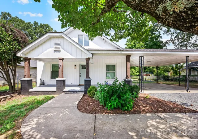 Photo 1 of Single family home for sale at 206 Bethpage Rd, Kannapolis, NC 28081 | MLS# 4418585 | Listing updated on 2026-09-12