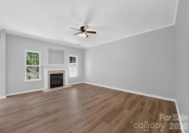 Photo 2 of Townhouse for sale at 13711 Singleleaf Ln, Charlotte, NC 28278 | MLS# 4418599 | Listing updated on 2026-10-16