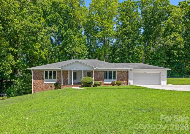 Photo 1 of Single family home for sale at 233 Laburn Ave, Charlotte, NC 28214 | MLS# 4418605 | Listing updated on 2026-08-28