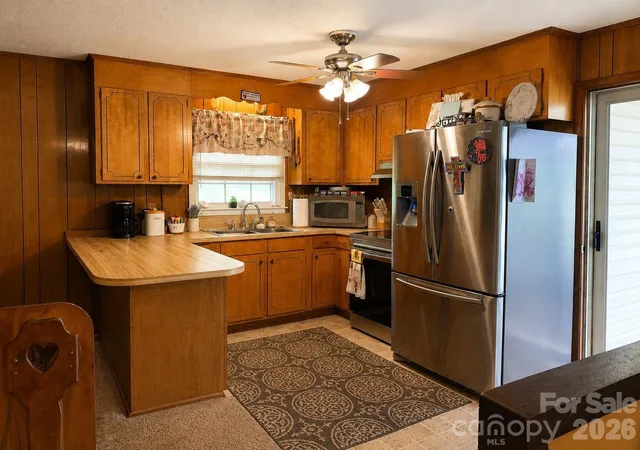 Photo 3 of Single family home for sale at 2931 Poplar Cir, Shelby, NC 28152 | MLS# 4418611 | Listing updated on 2026-08-30