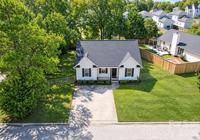 Photo 1 of Single family home for sale at 507 Old High Ct, Rock Hill, SC 29730 | MLS# 4418628 | Listing updated on 2026-10-23