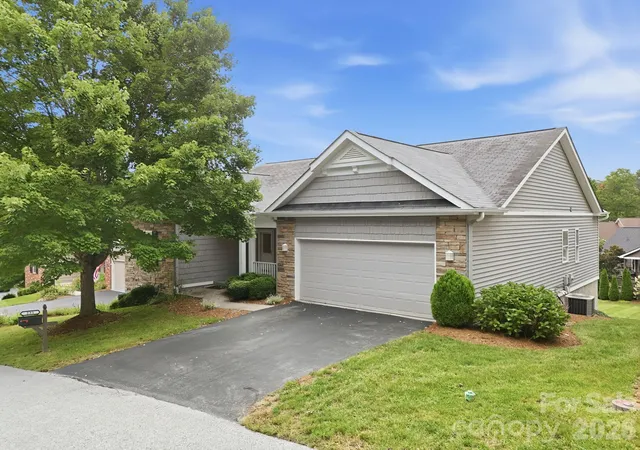 2nd image of 231 Shaws Creek Farm Rd, Laurel Park, NC 28739 | MLS# 4418633