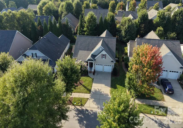 Photo 1 of Single family home for sale at 18311 Glenealy Dr, Cornelius, NC 28031 | MLS# 4418635 | Listing updated on 2026-10-29