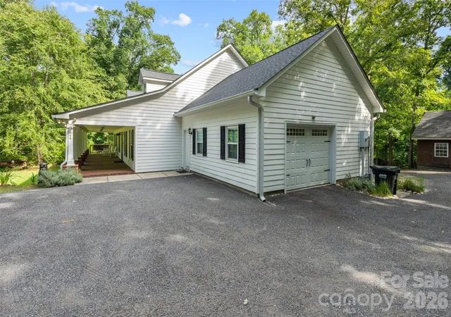 Photo 5 of Single family home for sale at 9344 Henry Harris Rd, Indian Land, SC 29707 | MLS# 4418648 | Listing updated on 2026-09-03