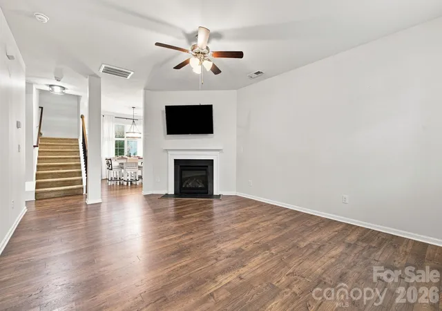 Photo 3 of Single family home for sale at 2424 Tallet Tr, Charlotte, NC 28216 | MLS# 4418651 | Listing updated on 2026-10-06