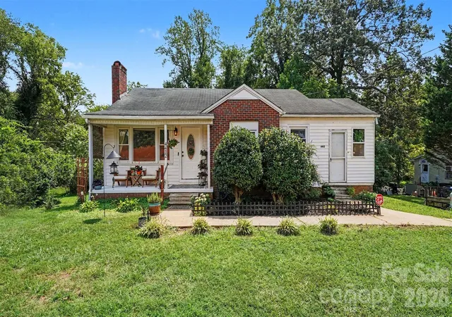 Single family home for sale at 4412 Reidsville Rd, Winston Salem, NC 27101 | MLS# 4418669