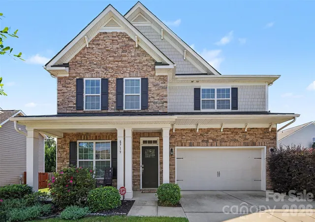 Photo 1 of Single family home for sale at 8719 Hallowford Dr, Huntersville, NC 28078 | MLS# 4418690 | Listing updated on 2026-10-01
