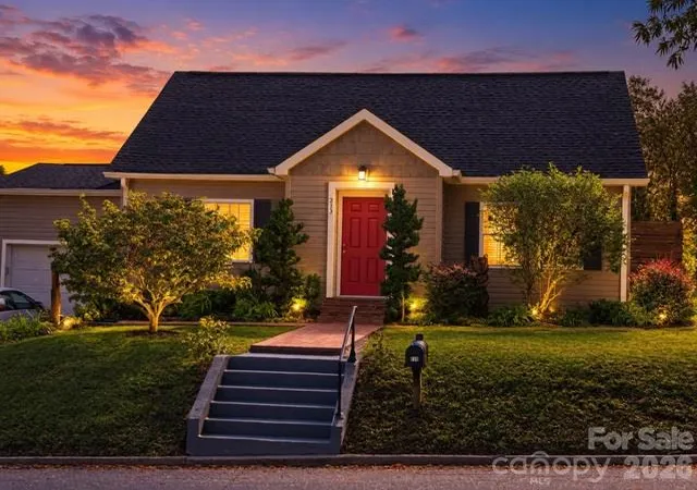 Photo 1 of Single family home for sale at 213 Erwin St, Morganton, NC 28655 | MLS# 4418719 | Listing updated on 2026-10-22