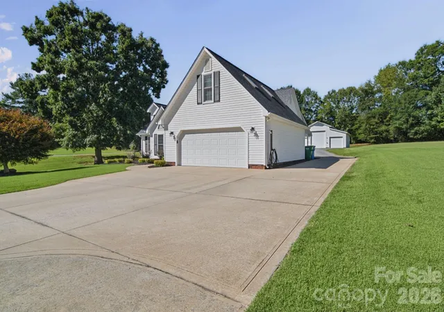 Photo 3 of Single family home for sale at 620 Redah Ave, Locust, NC 28097 | MLS# 4418734 | Listing updated on 2026-10-02