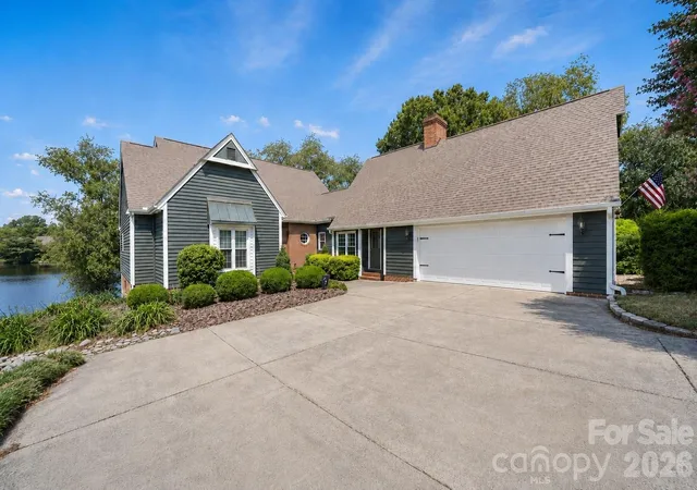 Single family home for sale at 445 Cranborne Chase, Fort Mill, SC 29708 | MLS# 4418738