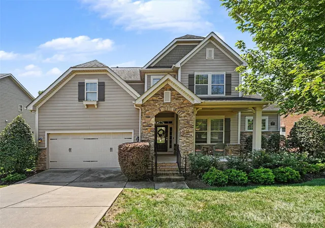Photo 2 of Single family home for sale at 4106 Deer Trak Ct, Mint Hill, NC 28227 | MLS# 4418746 | Listing updated on 2026-09-12