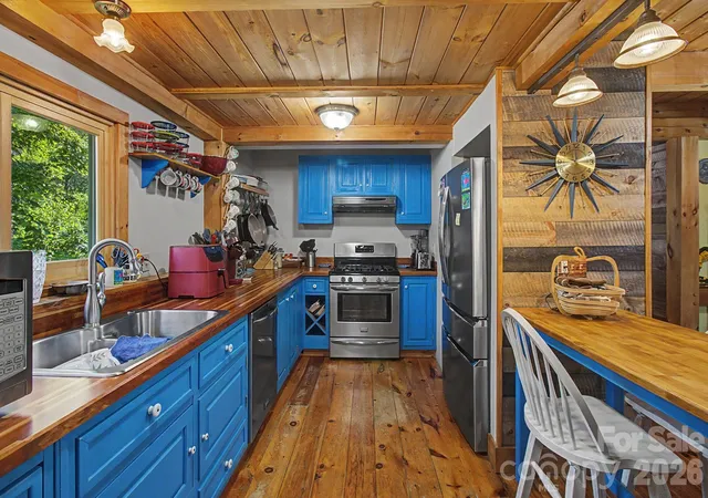 Photo 2 of Single family home for sale at 270 Upper Herron Cvs Rd, Weaverville, NC 28787 | MLS# 4418748 | Listing updated on 2026-09-05