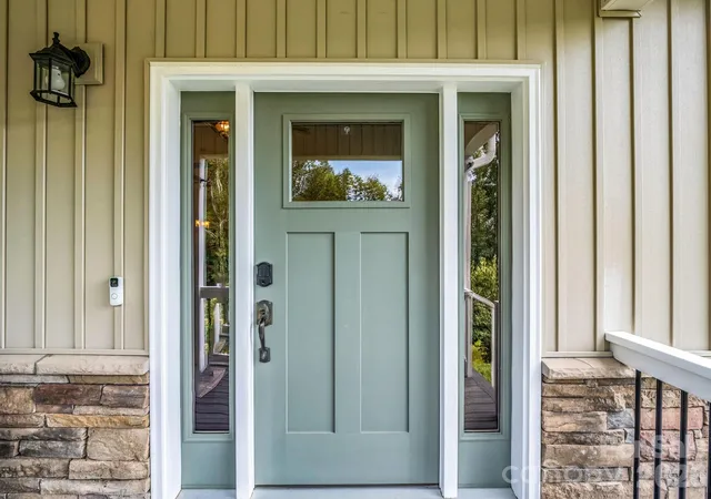 Photo 4 of Single family home for sale at 39 Bee Tree Village Pkwy, Swannanoa, NC 28778 | MLS# 4418753 | Listing updated on 2026-10-04