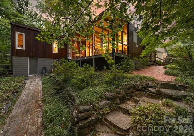 Photo 2 of Sale Pending at 501 Ellsworth Rd, Charlotte, NC 28211 | MLS# 4418754 | Listing updated on 2026-08-29