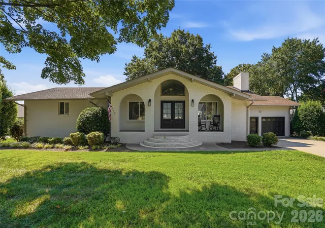 Single family home for sale at 332 Shoreline Loop, Mooresville, NC 28117 | MLS# 4418767