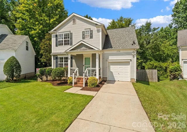 Photo 2 of Single family home for sale at 1719 Oleander Hl Ct, Charlotte, NC 28214 | MLS# 4418784 | Listing updated on 2026-09-02