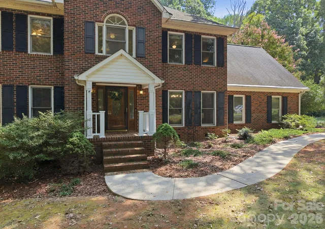Photo 3 of Sale Pending at 117 Carriage Ln, Salisbury, NC 28146 | MLS# 4418797 | Listing updated on 2026-09-28