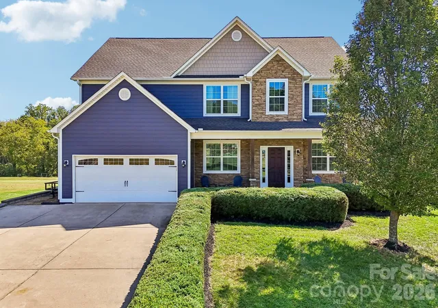 Photo 1 of Single family home for sale at 19 Glen Coe Dr, Fletcher, NC 28732 | MLS# 4418836 | Listing updated on 2026-09-21