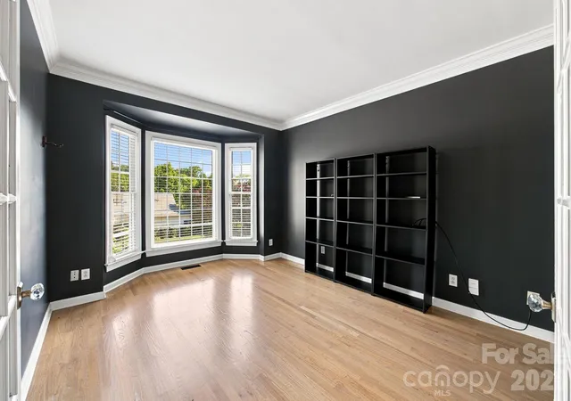 Photo 3 of Single family home for sale at 5111 Downing Crk Dr, Charlotte, NC 28269 | MLS# 4418841 | Listing updated on 2026-10-24