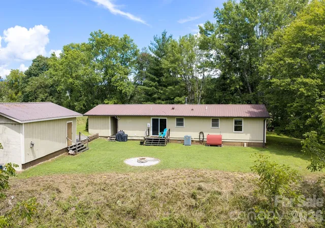 Photo 4 of Sale Pending at 1057 Skyway Dr, Marshall, NC 28753 | MLS# 4418857 | Listing updated on 2026-09-04
