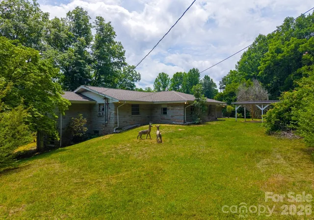 Photo 4 of Single family home for sale at 222 Mitchell Mountain Rd, Bryson City, NC 28713 | MLS# 4418882 | Listing updated on 2026-08-28