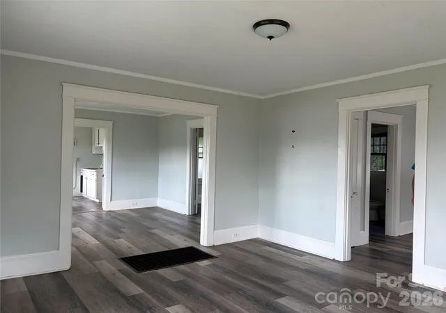 Photo 2 of Single family home for sale at 150 Woodlawn Dr, Statesville, NC 28677 | MLS# 4418894 | Listing updated on 2026-09-02