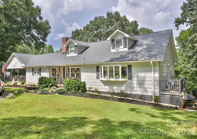 Photo 1 of Sale Pending at 1725 Fred Hinshaw Rd, Yadkinville, NC 27055 | MLS# 4418898 | Listing updated on 2026-08-31
