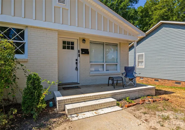 Photo 2 of Single family home for sale at 531 Finley Rd, Rock Hill, SC 29730 | MLS# 4418914 | Listing updated on 2026-09-07